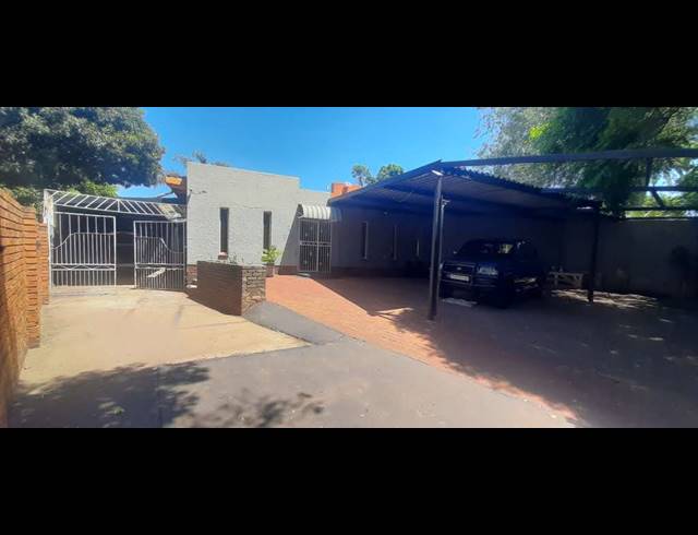 4 BEDROOM FREESTANDING FOR SALE IN BIRCHLEIGH